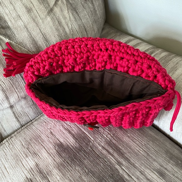 Hand knitted Garter Stitch flap clutch/wristlet - Picture 6 of 6